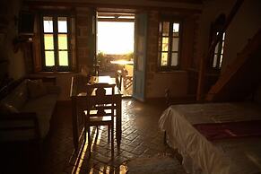 Eirini's Luxury Hotel Villas