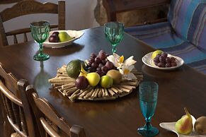 Eirini's Luxury Hotel Villas