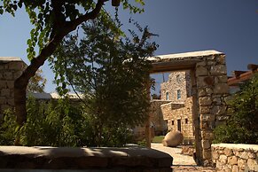 Eirini's Luxury Hotel Villas