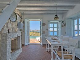 Eirini's Luxury Hotel Villas