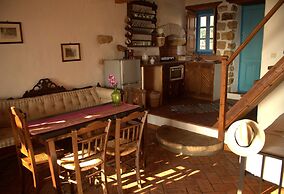 Eirini's Luxury Hotel Villas