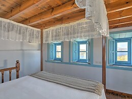 Eirini's Luxury Hotel Villas