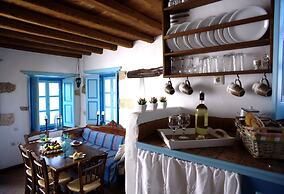 Eirini's Luxury Hotel Villas