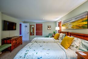 Finlay House Bed and Breakfast Niagara - on - the - Lake