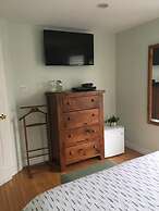 Finlay House Bed and Breakfast Niagara - on - the - Lake