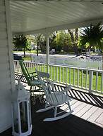 Finlay House Bed and Breakfast Niagara - on - the - Lake