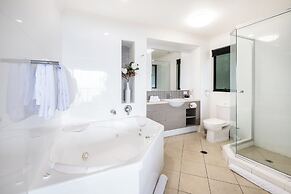 Hamilton Island Holiday Homes