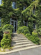 Logis Hôtel-Restaurant Le Moulin D'Artres