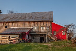 The Inn at Buck Hollow Farm