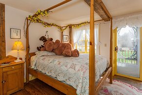 The Inn at Buck Hollow Farm