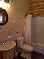 No Name City Luxury Cabins & RV