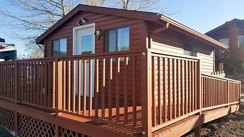 No Name City Luxury Cabins & RV