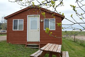 No Name City Luxury Cabins & RV