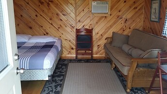 No Name City Luxury Cabins & RV