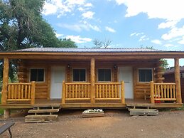 No Name City Luxury Cabins & RV