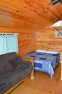 No Name City Luxury Cabins & RV