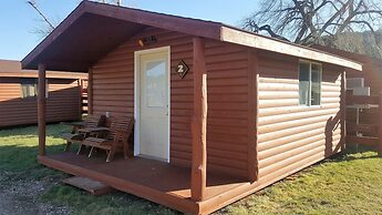 No Name City Luxury Cabins & RV