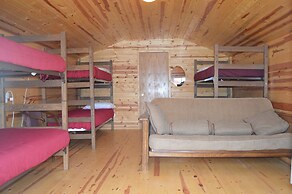 No Name City Luxury Cabins & RV