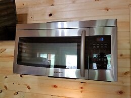 No Name City Luxury Cabins & RV