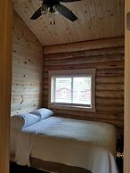 No Name City Luxury Cabins & RV