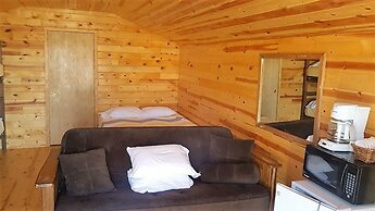 No Name City Luxury Cabins & RV