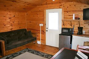 No Name City Luxury Cabins & RV