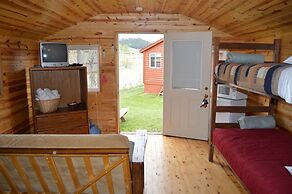 No Name City Luxury Cabins & RV