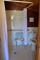 No Name City Luxury Cabins & RV