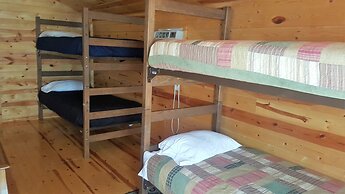 No Name City Luxury Cabins & RV