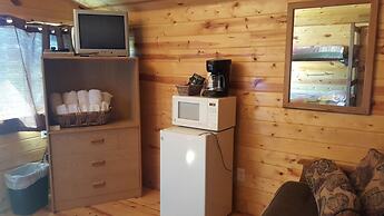 No Name City Luxury Cabins & RV