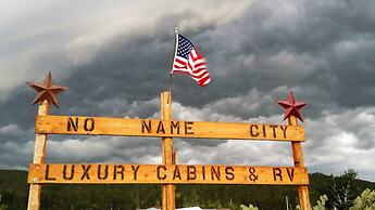 No Name City Luxury Cabins & RV