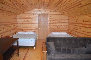 No Name City Luxury Cabins & RV