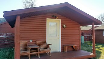 No Name City Luxury Cabins & RV