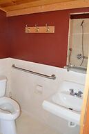 No Name City Luxury Cabins & RV