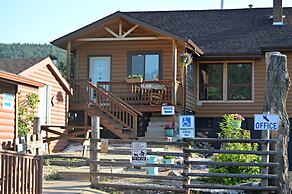 No Name City Luxury Cabins & RV