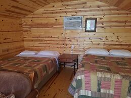 No Name City Luxury Cabins & RV