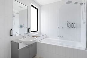 Club Wyndham Perth, Trademark Collection by Wyndham