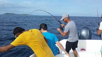 Batuta Maldives Surf View Guesthouse