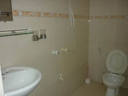 Batuta Maldives Surf View Guesthouse