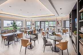 Le Grove Serviced Residences
