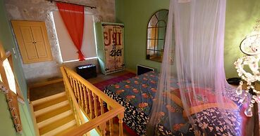 Marge Hotel
