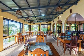 Blue Star Dive & Resort