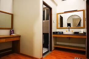 WEStay @ The Grand Nyaung Shwe, Inle Lake