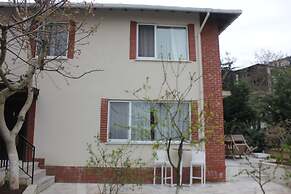 Büyükada Apart Hotel - Karadağ Apart