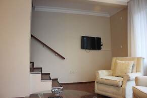 Büyükada Apart Hotel - Karadağ Apart