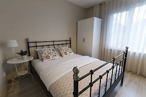 Büyükada Apart Hotel - Karadağ Apart