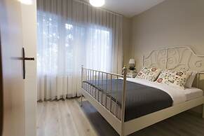 Büyükada Apart Hotel - Karadağ Apart