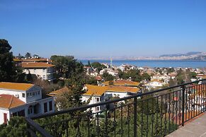 Büyükada Apart Hotel - Karadağ Apart