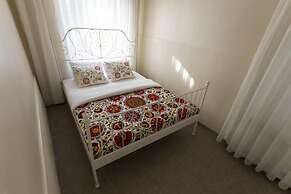 Büyükada Apart Hotel - Karadağ Apart