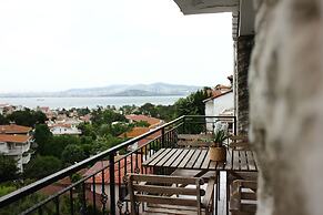 Büyükada Apart Hotel - Karadağ Apart